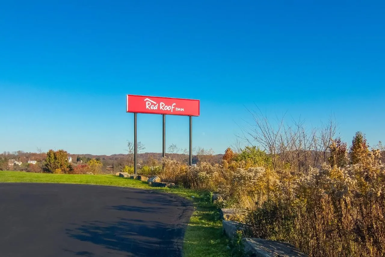 Red Roof Inn Greensburg 2*,