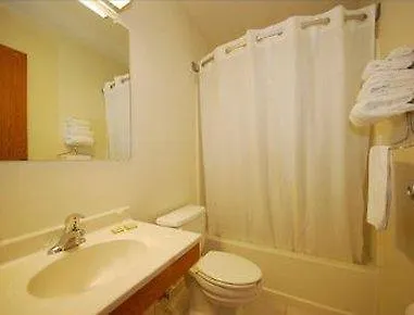 Red Roof Inn Greensburg 2*,