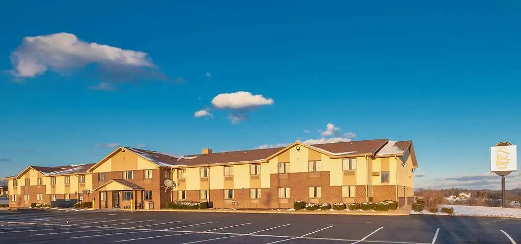 Red Roof Inn Greensburg 2*,